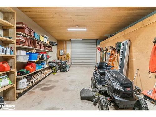 103303 Grey 18 Road, Owen Sound, ON - Indoor Photo Showing Garage