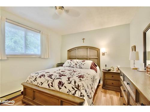 117 Burke Street, Penetanguishene, ON - Indoor Photo Showing Bedroom