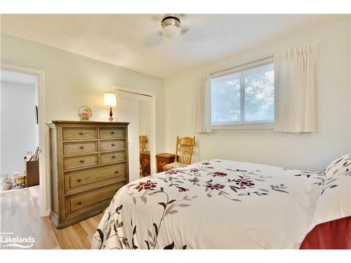 117 Burke Street, Penetanguishene, ON - Indoor Photo Showing Bedroom