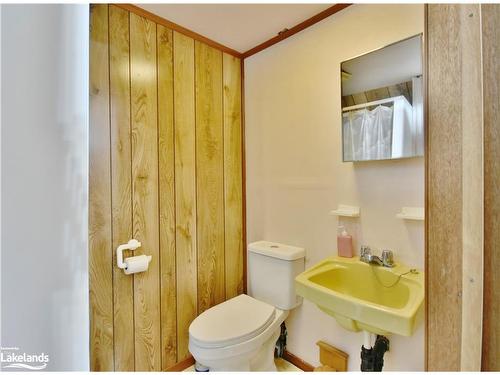 117 Burke Street, Penetanguishene, ON - Indoor Photo Showing Bathroom
