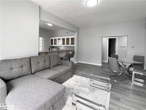 2-209318 26 Highway, The Blue Mountains, ON - Indoor Photo Showing Living Room