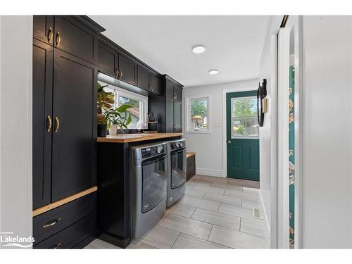 354 Queen Street, Midland, ON - Indoor Photo Showing Laundry Room