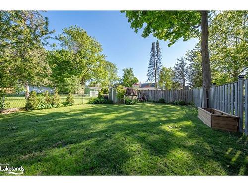 354 Queen Street, Midland, ON - Outdoor With Backyard