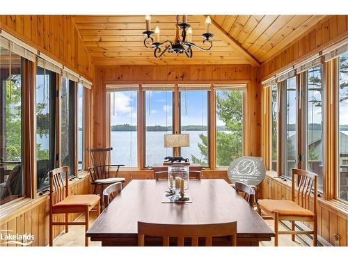 29 Is Keewaydin Island, Muskoka Lakes, ON - Indoor Photo Showing Dining Room