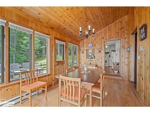 29 Is Keewaydin Island, Muskoka Lakes, ON - Indoor Photo Showing Dining Room