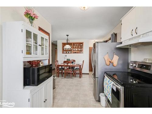 459 Second Street, Collingwood, ON - Indoor Photo Showing Kitchen