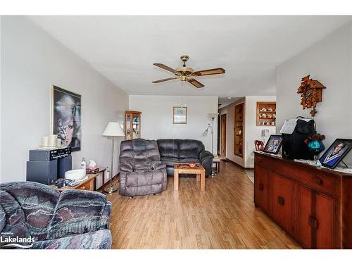 459 Second Street, Collingwood, ON - Indoor Photo Showing Living Room