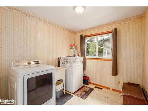 459 Second Street, Collingwood, ON - Indoor Photo Showing Laundry Room