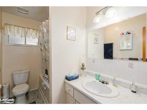 459 Second Street, Collingwood, ON - Indoor Photo Showing Bathroom