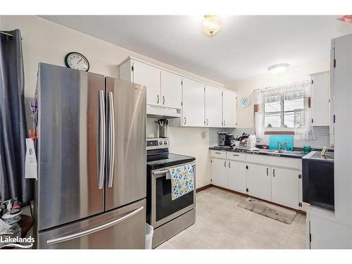 459 Second Street, Collingwood, ON - Indoor Photo Showing Kitchen