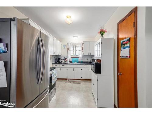 459 Second Street, Collingwood, ON - Indoor Photo Showing Kitchen