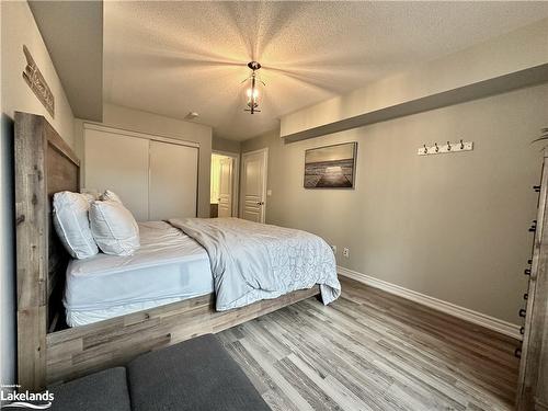 107-5 Anchorage Crescent, Collingwood, ON - Indoor Photo Showing Bedroom