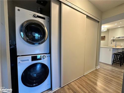 107-5 Anchorage Crescent, Collingwood, ON - Indoor Photo Showing Laundry Room