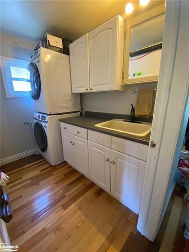 5 Melville Street, Nottawa, ON - Indoor Photo Showing Laundry Room