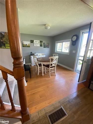 5 Melville Street, Nottawa, ON - Indoor Photo Showing Other Room