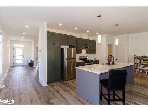 13 Blue Birch Lane, Huntsville, ON - Indoor Photo Showing Kitchen With Upgraded Kitchen