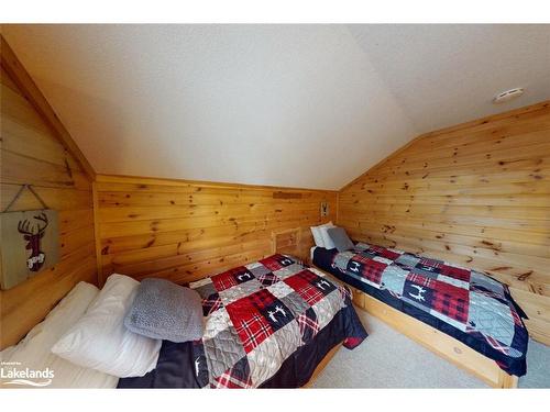 19 Cabin Crescent, Wasaga Beach, ON - Indoor Photo Showing Bedroom