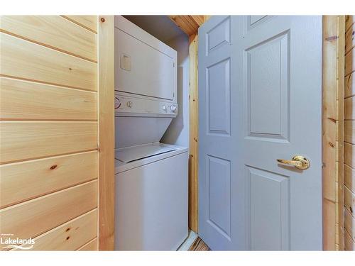 19 Cabin Crescent, Wasaga Beach, ON - Indoor Photo Showing Laundry Room