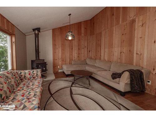 3 Island 15Kl, Gravenhurst, ON - Indoor Photo Showing Living Room