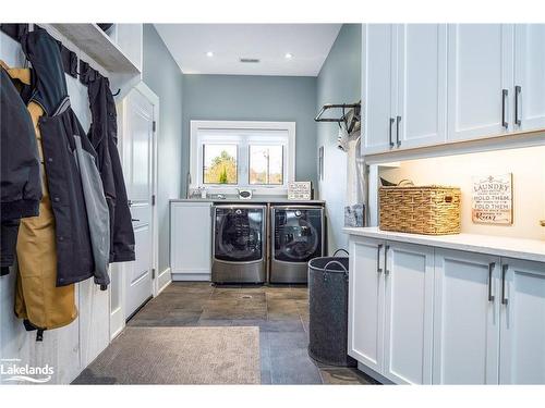 4 Buckingham Boulevard, Collingwood, ON - Indoor Photo Showing Laundry Room
