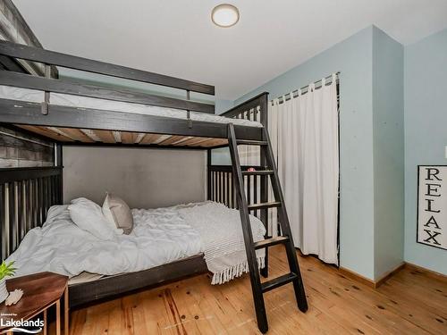 132 Holditch Street, Bracebridge, ON - Indoor Photo Showing Bedroom