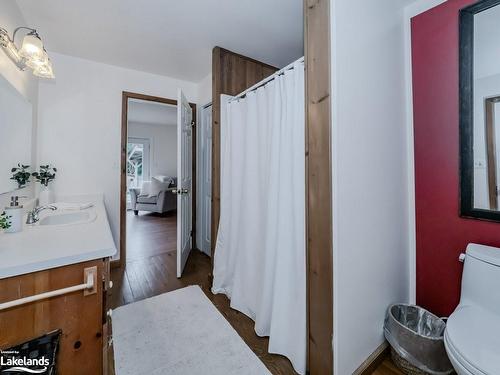 132 Holditch Street, Bracebridge, ON - Indoor Photo Showing Bathroom