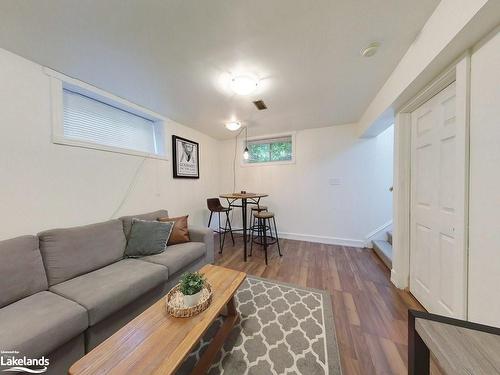 132 Holditch Street, Bracebridge, ON - Indoor Photo Showing Living Room