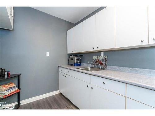 66 Joliet Crescent, Tiny, ON - Indoor Photo Showing Kitchen