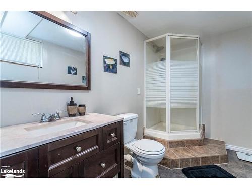 66 Joliet Crescent, Tiny, ON - Indoor Photo Showing Bathroom