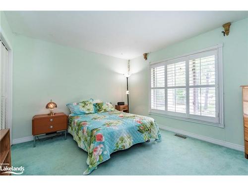 66 Joliet Crescent, Tiny, ON - Indoor Photo Showing Bedroom