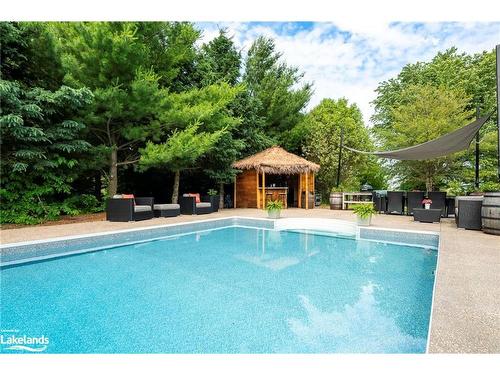373496 6Th Line, Amaranth, ON - Outdoor With In Ground Pool With Backyard
