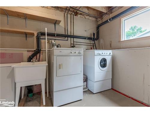 255 Revell Street, Gravenhurst, ON - Indoor Photo Showing Laundry Room