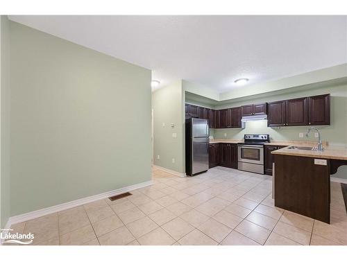 58 Isabella Drive, Orillia, ON - Indoor Photo Showing Kitchen