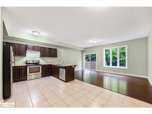 58 Isabella Drive, Orillia, ON - Indoor Photo Showing Kitchen With Double Sink