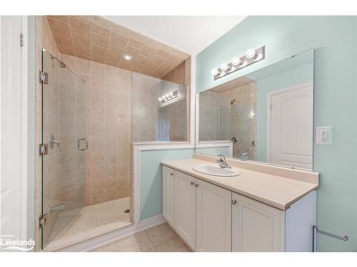 58 Isabella Drive, Orillia, ON - Indoor Photo Showing Bathroom