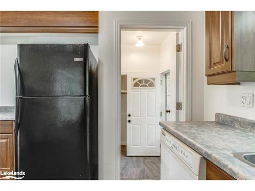 53 Hill Top Drive, Penetanguishene, ON - Indoor Photo Showing Kitchen