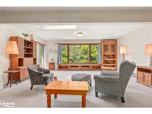 110 Martin Grove, The Blue Mountains, ON - Indoor Photo Showing Living Room