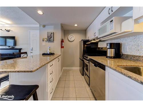 705-796468 Grey Road 19, The Blue Mountains, ON - Indoor Photo Showing Kitchen With Upgraded Kitchen