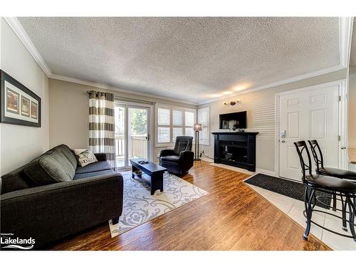 705-796468 Grey Road 19, The Blue Mountains, ON - Indoor Photo Showing Living Room