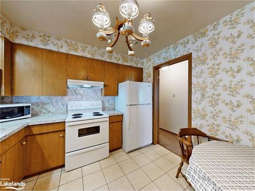 738 River Road E, Wasaga Beach, ON - Indoor Photo Showing Kitchen