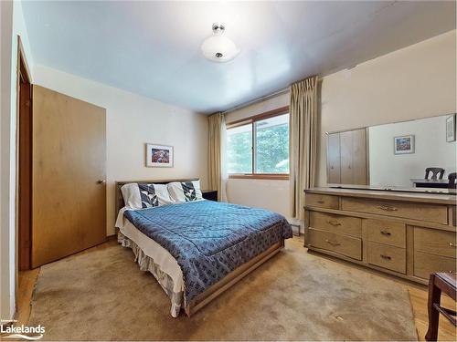 738 River Road E, Wasaga Beach, ON - Indoor Photo Showing Bedroom