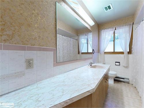 738 River Road E, Wasaga Beach, ON - Indoor Photo Showing Bathroom