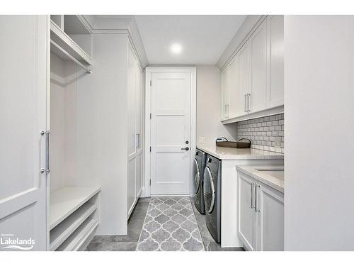 129 Georgian Bay Lane, The Blue Mountains, ON - Indoor Photo Showing Laundry Room