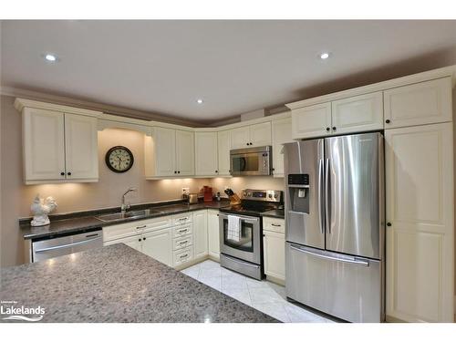 75 Greenway Drive, Wasaga Beach, ON - Indoor Photo Showing Kitchen With Double Sink