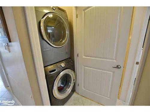 75 Greenway Drive, Wasaga Beach, ON - Indoor Photo Showing Laundry Room