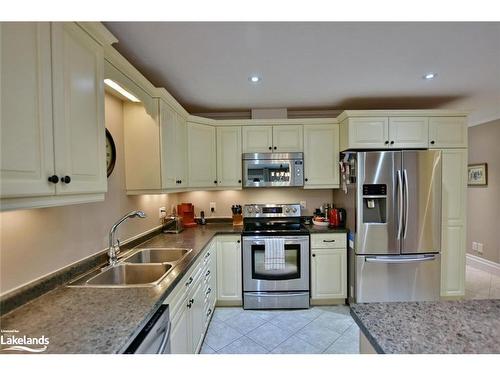 75 Greenway Drive, Wasaga Beach, ON - Indoor Photo Showing Kitchen With Double Sink