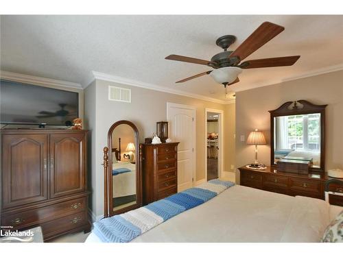 75 Greenway Drive, Wasaga Beach, ON - Indoor Photo Showing Bedroom