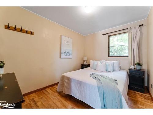 295 North Menominee Lake Road, Huntsville, ON - Indoor Photo Showing Bedroom