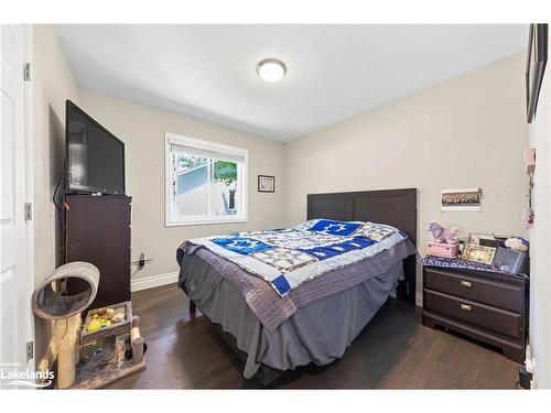 5 Bellehumeur Road, Tiny, ON - Indoor Photo Showing Bedroom