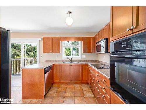 111 Seline Crescent, Barrie, ON - Indoor Photo Showing Kitchen With Double Sink